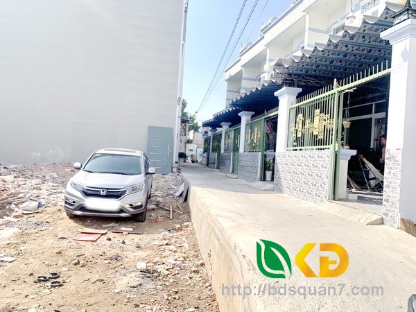 Bán gấp đất hẻm xe hơi 944 Huỳnh Tấn Phát quận 7.